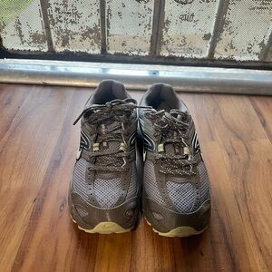 Men's Gray Athletic Shoes